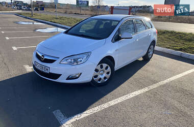 Универсал Opel Astra 2011 в 