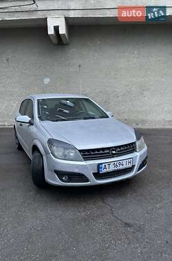 Хетчбек Opel Astra 2005 в 