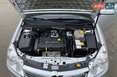Универсал Opel Astra 2007 в 