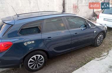 Універсал Opel Astra 2012 в 