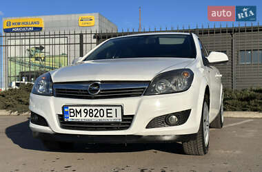 Хэтчбек Opel Astra 2013 в 