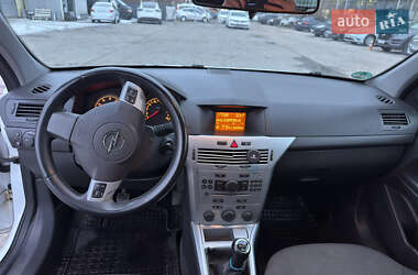 Универсал Opel Astra 2009 в Киеве