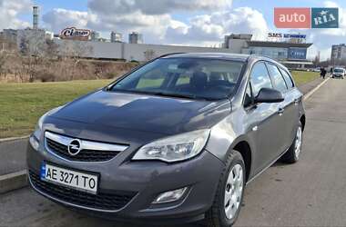Універсал Opel Astra 2012 в Кривому Розі
