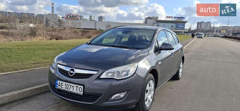 Opel Astra 2012