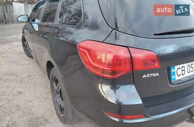 Універсал Opel Astra 2011 в 