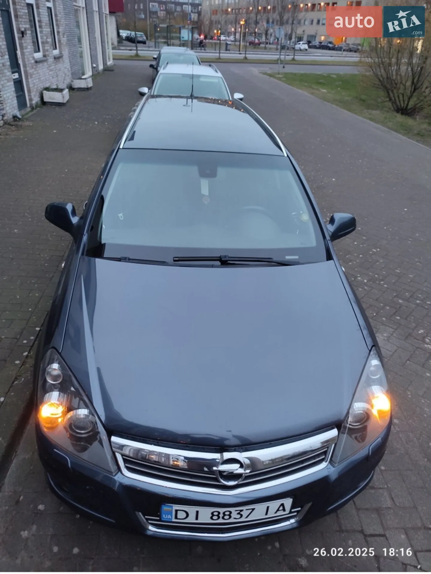 2011 Opel Astra - мініатюра 2