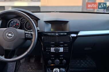 Универсал Opel Astra 2009 в 