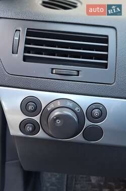 Универсал Opel Astra 2009 в 