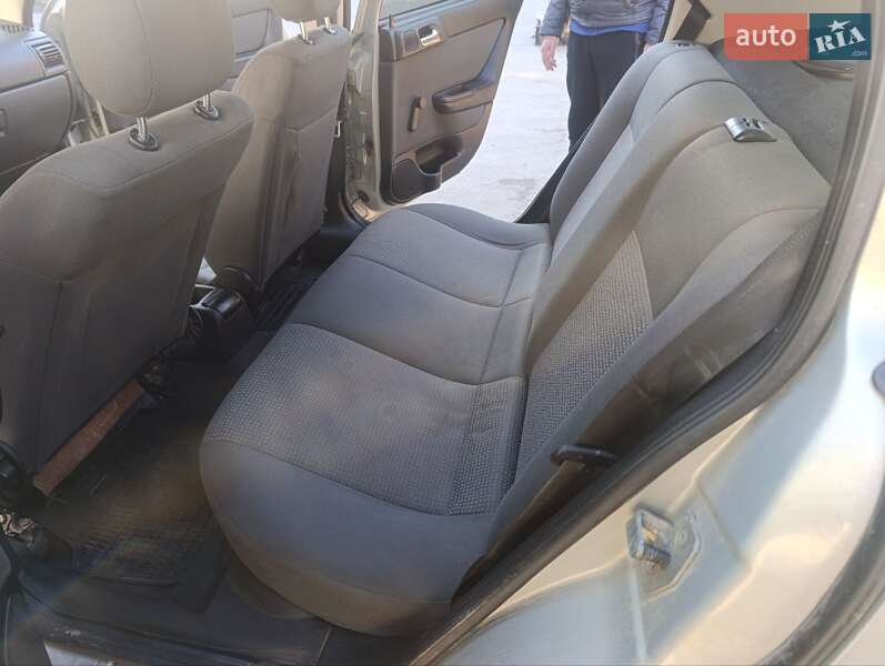Седан Opel Astra 2007 в Хмельницком