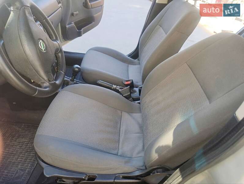 Седан Opel Astra 2007 в Хмельницком