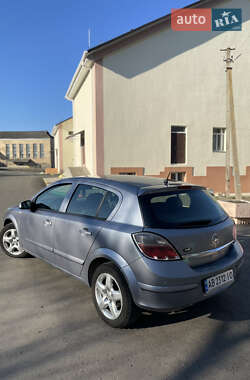 Хэтчбек Opel Astra 2008 в 