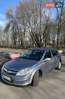 Хэтчбек Opel Astra 2008 в 