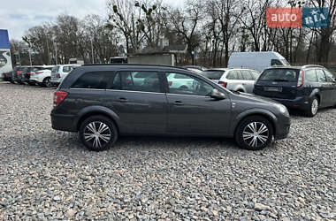 Универсал Opel Astra 2010 в 
