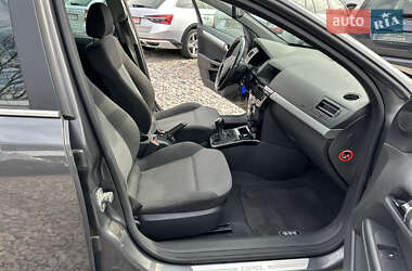 Универсал Opel Astra 2010 в 