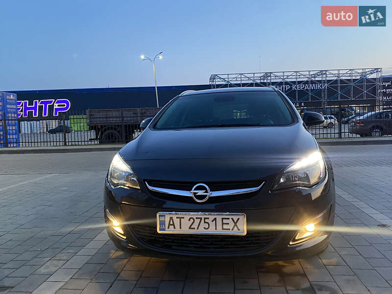 Универсал Opel Astra 2014 в Ивано-Франковске