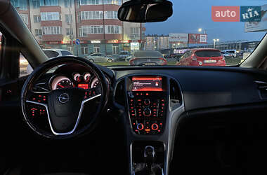 Универсал Opel Astra 2014 в 