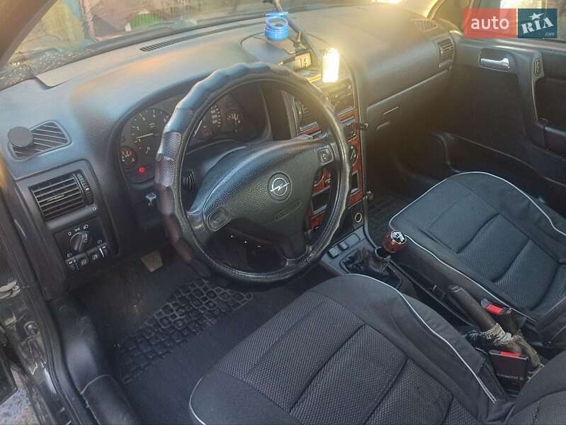 Седан Opel Astra 2000 в Одесі
