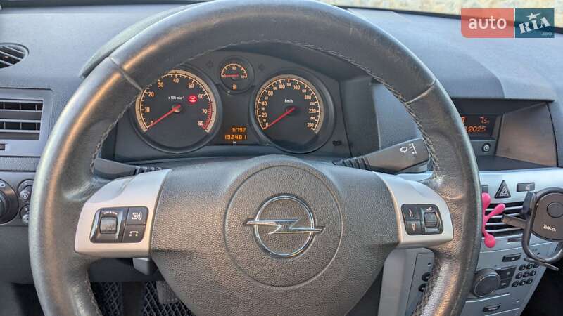 Хэтчбек Opel Astra 2010 в Виннице