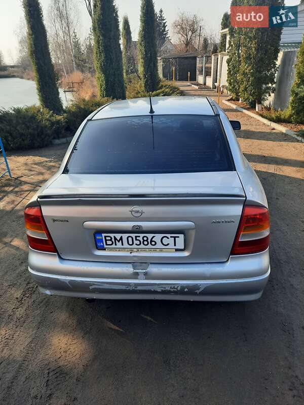 Седан Opel Astra 2005 в Сумах