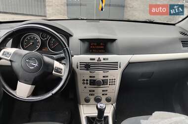 Универсал Opel Astra 2007 в 