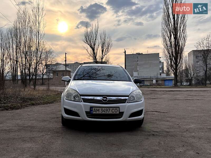 Універсал Opel Astra 2008 в Коростені