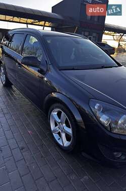 Универсал Opel Astra 2010 в 