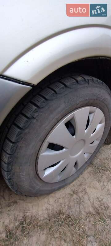 Седан Opel Astra 2005 в Ровно