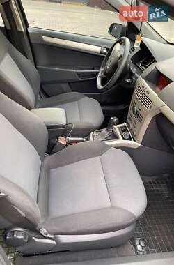 Универсал Opel Astra 2008 в 