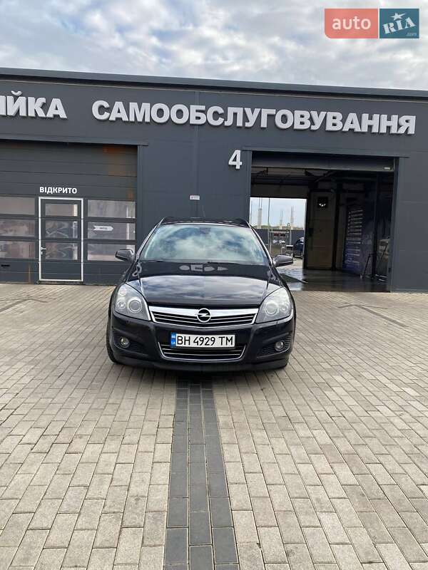 Универсал Opel Astra 2008 в 