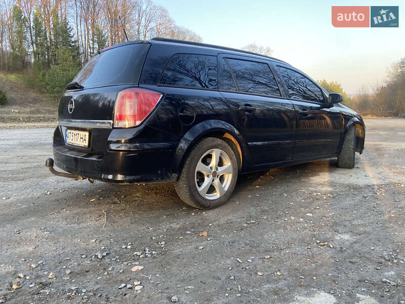 Універсал Opel Astra 2005 в Тернополі