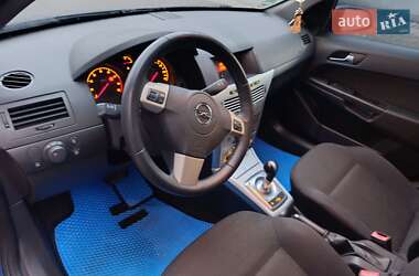 Хэтчбек Opel Astra 2009 в 