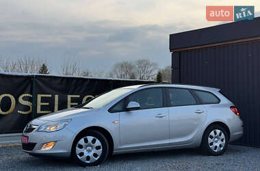 Универсал Opel Astra 2010 в 