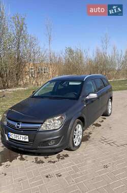 Универсал Opel Astra 2010 в 