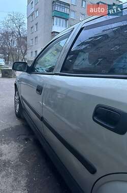 Седан Opel Astra 2005 в 