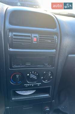 Седан Opel Astra 2005 в 