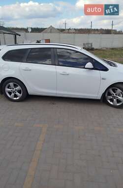 Універсал Opel Astra 2011 в 
