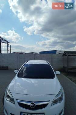 Універсал Opel Astra 2011 в 