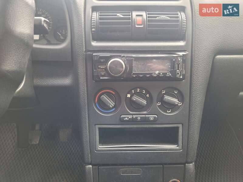 Седан Opel Astra 2007 в Киеве