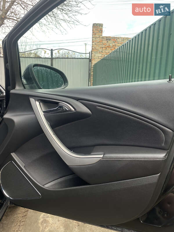 Универсал Opel Astra 2011 в Бердичеве