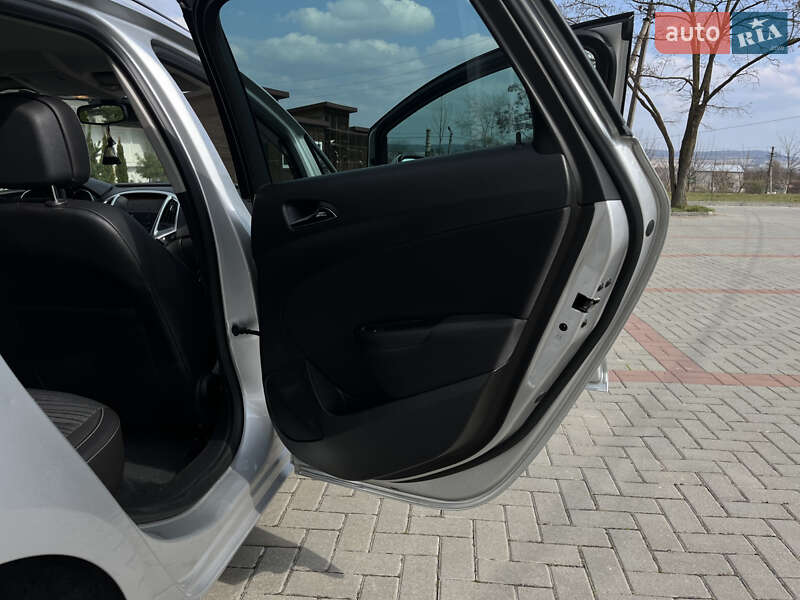 Універсал Opel Astra 2014 в Золочеві