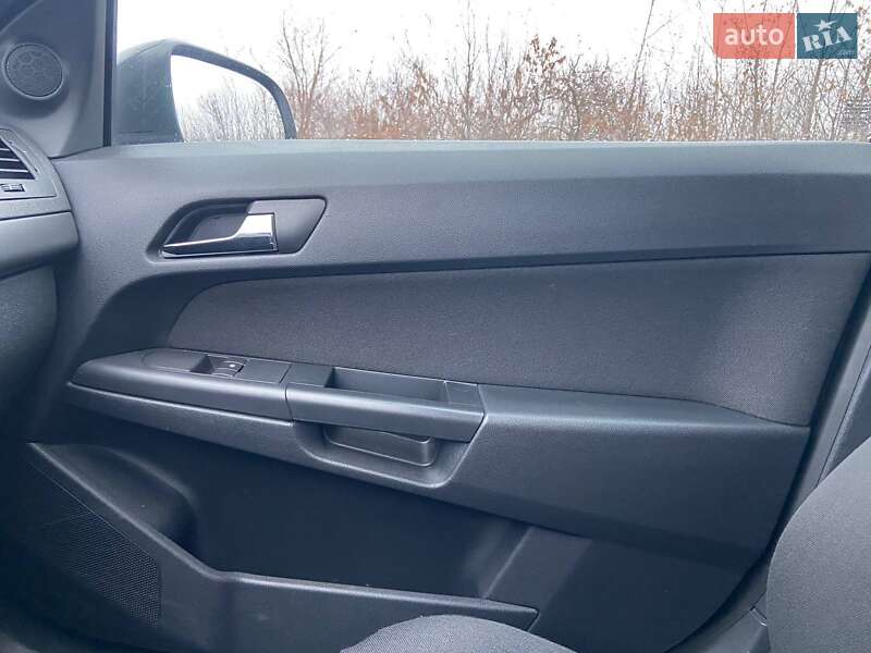 Хэтчбек Opel Astra 2009 в Здолбунове