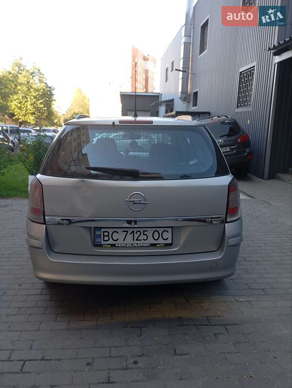 Универсал Opel Astra 2007 в Львове