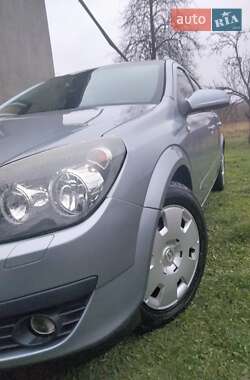 Универсал Opel Astra 2006 в 