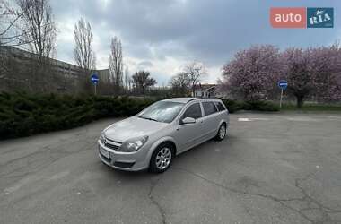Универсал Opel Astra 2005 в 
