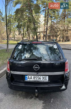 Универсал Opel Astra 2006 в 