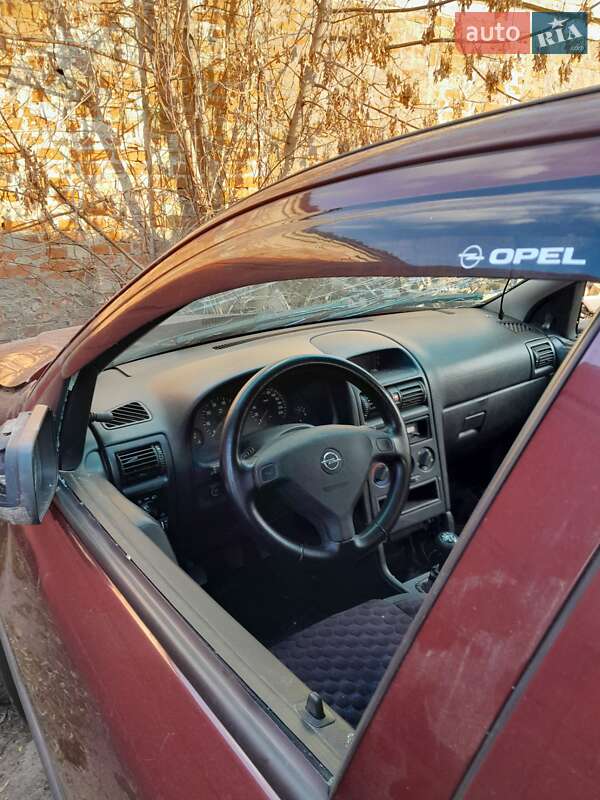 Седан Opel Astra 2006 в Звенигородке