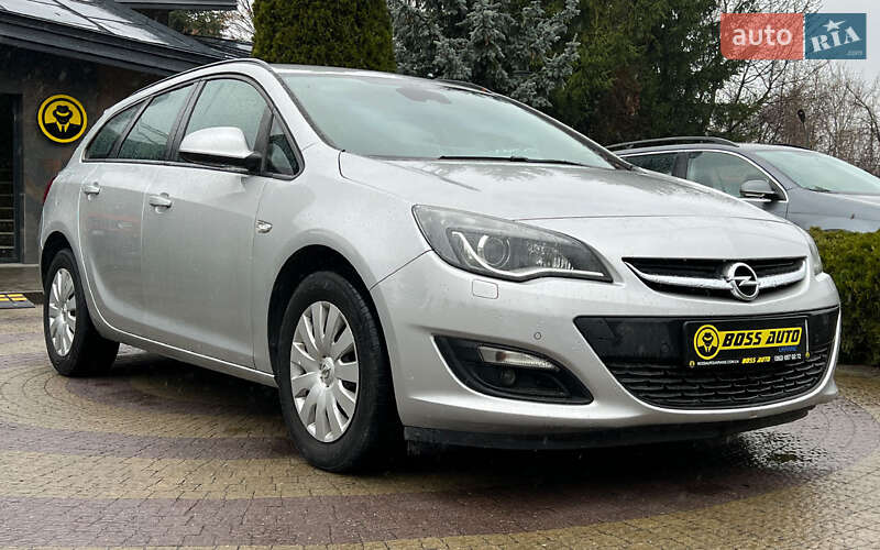 Универсал Opel Astra 2013 в 