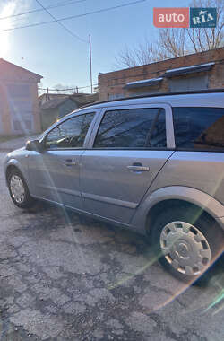 Универсал Opel Astra 2005 в 