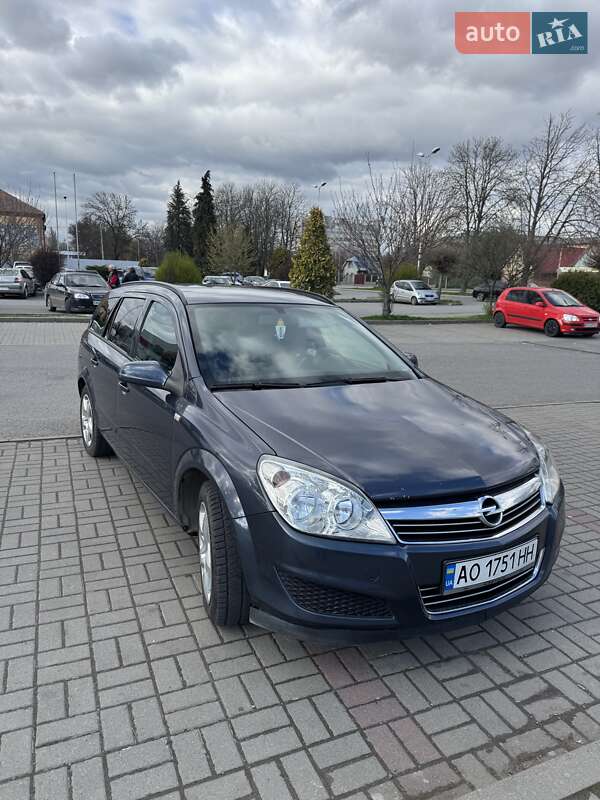 Универсал Opel Astra 2007 в 