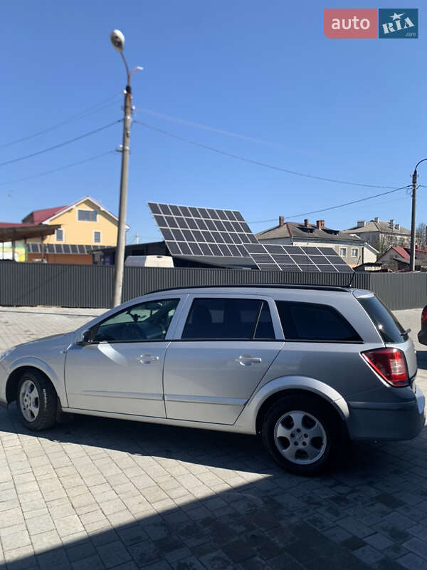 Универсал Opel Astra 2008 в Ивано-Франковске